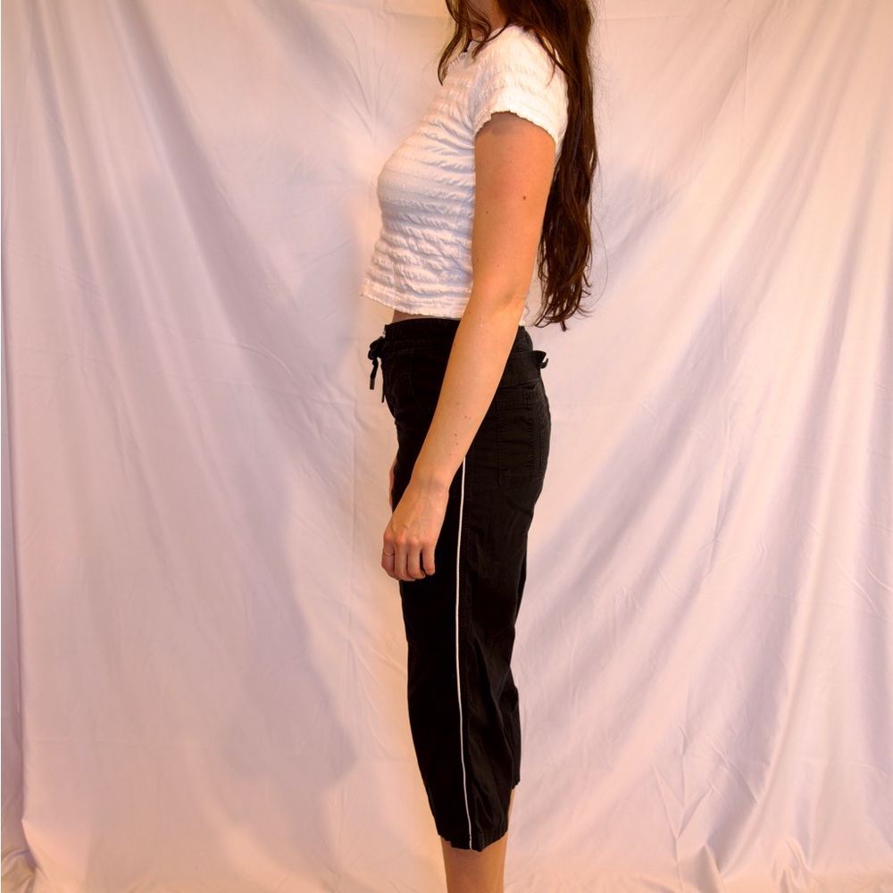 Vintage y2k Danskin Black and White Track Capri Pants 🔥